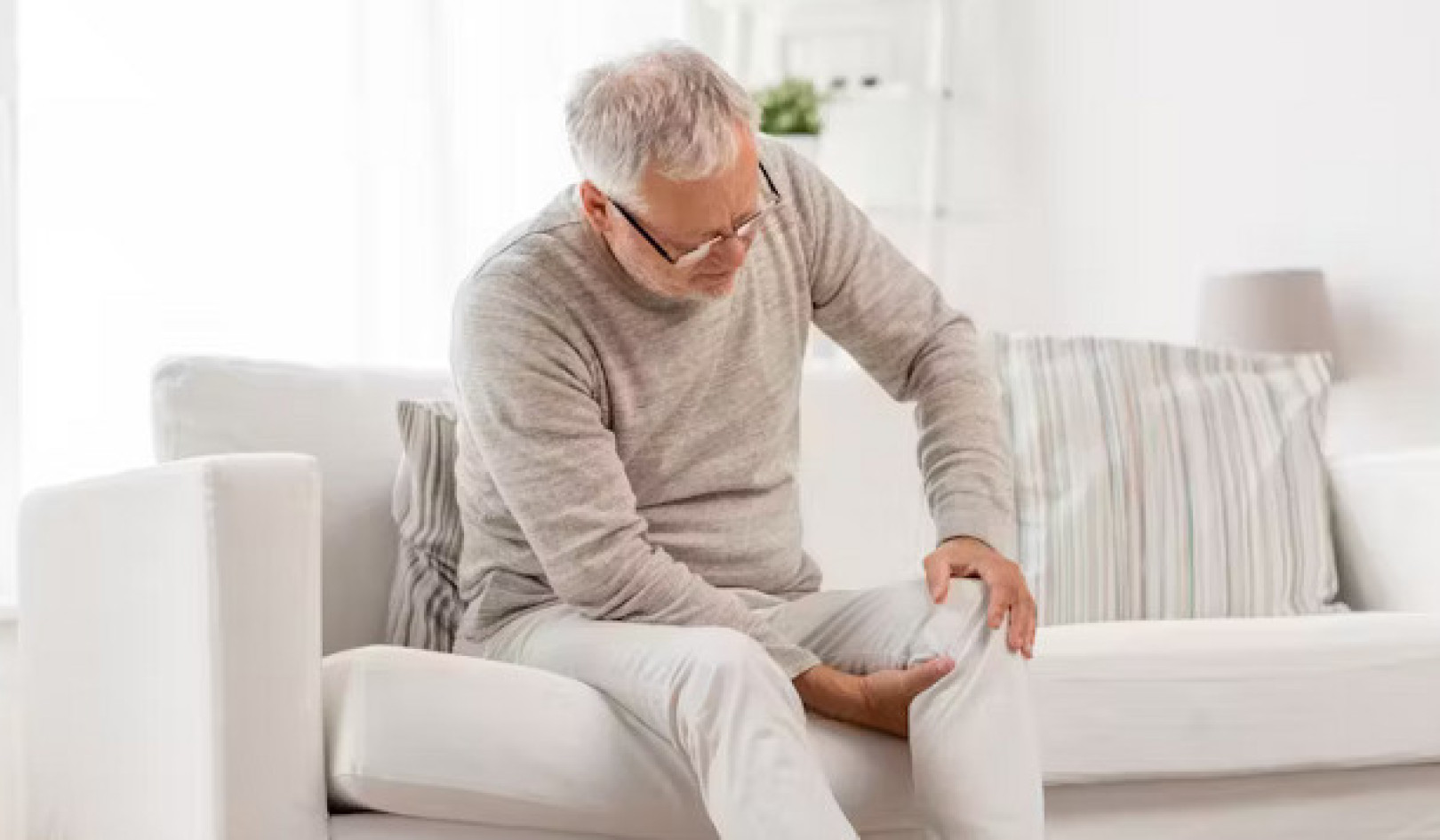 The Secrets to Knee Pain Relief: Causes and Effective Remedies